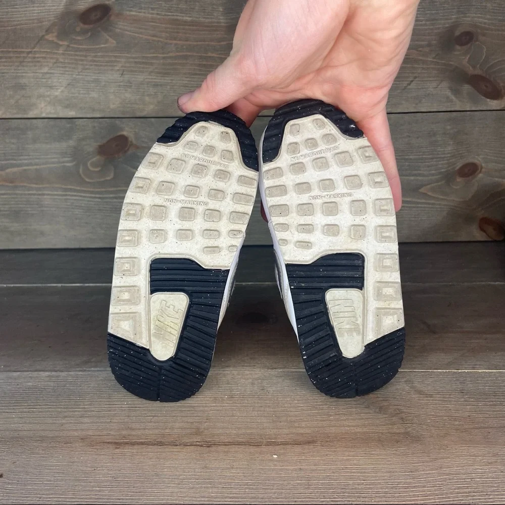 Nike air max lace up sneakers